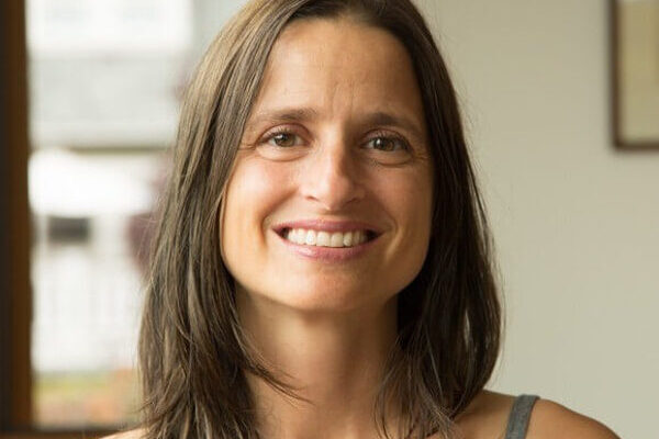 Jodi Boone / Yogalehrerin Ausbildnerin - Restorative Yoga - Therapeutin